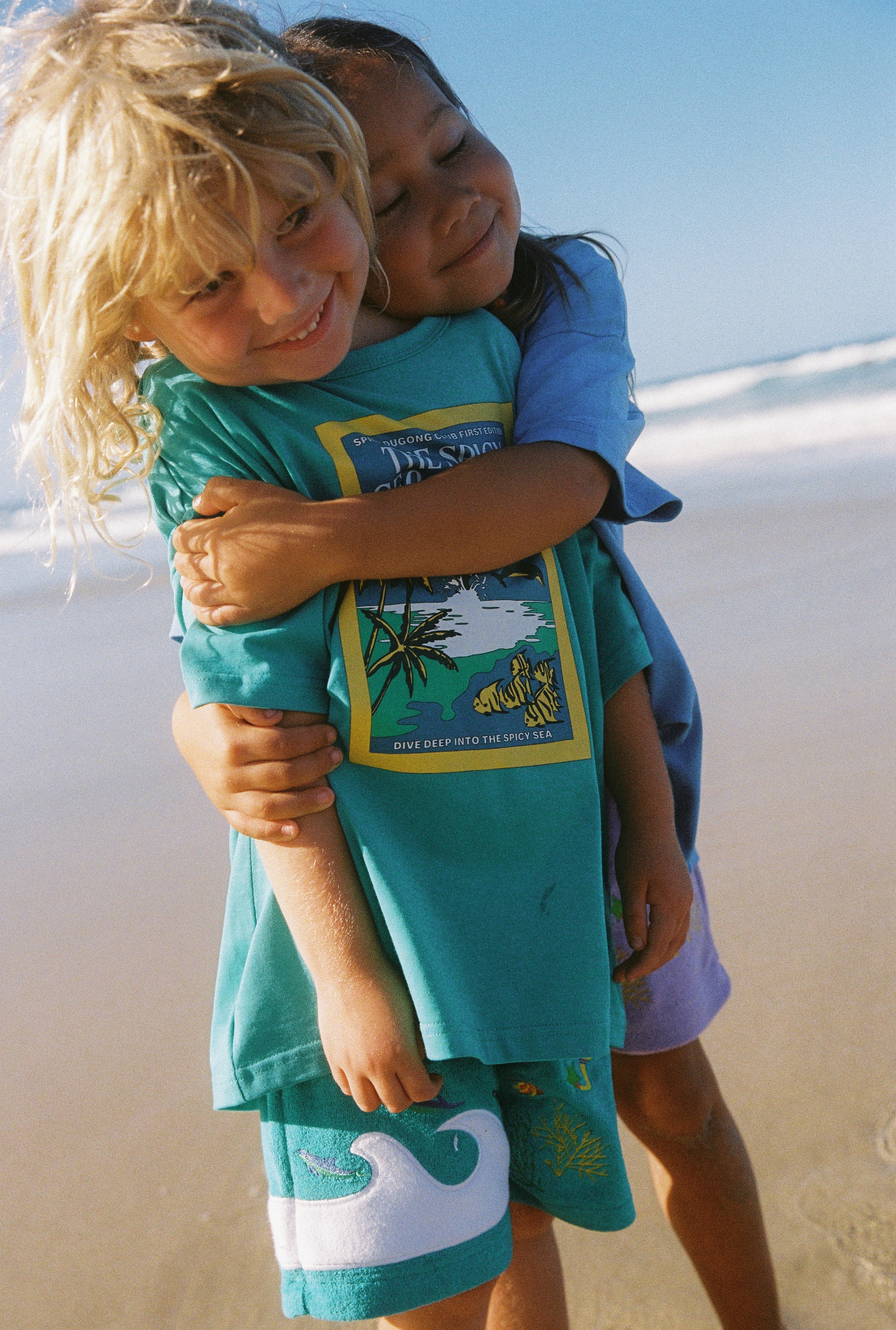 KIDS SPICY GEO TEE IN AQUA