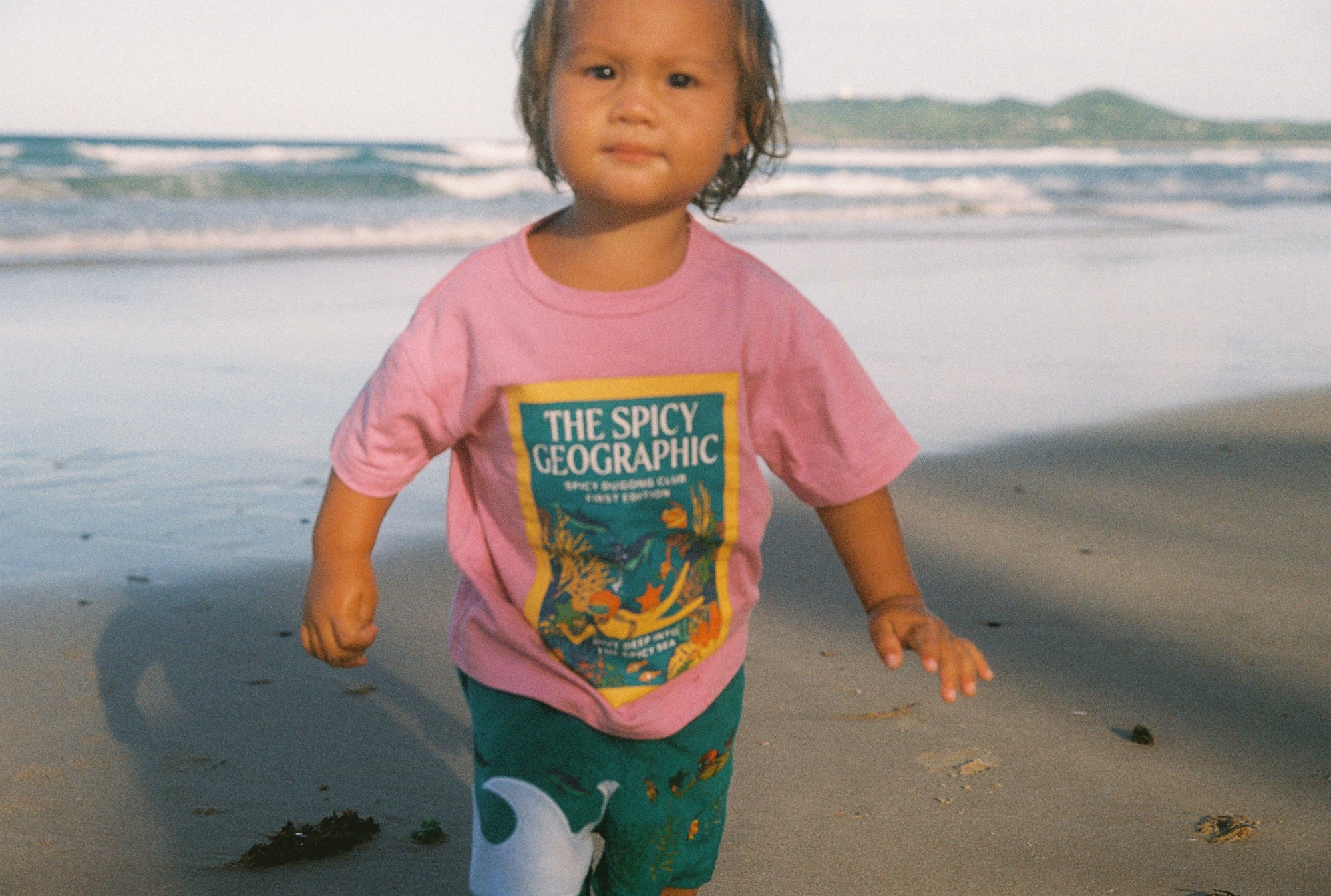 KIDS SPICY GEO TEE IN PINK