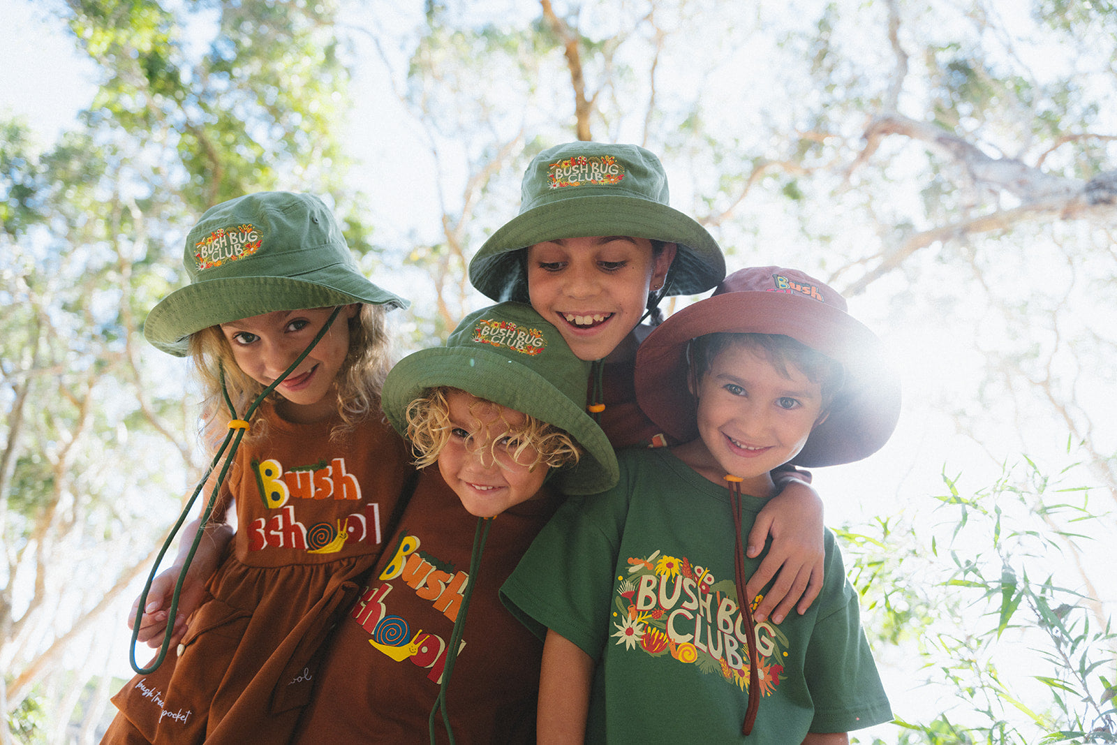 BUSH BUG CLUB BUCKET HAT