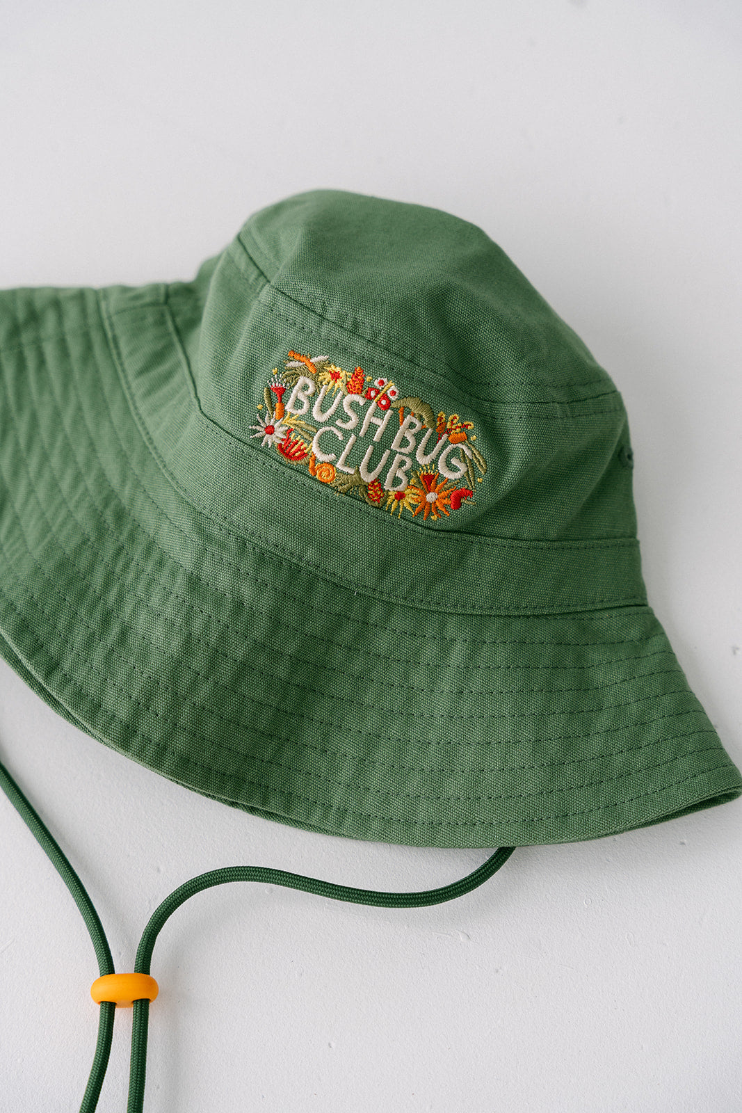 BUSH BUG CLUB BUCKET HAT
